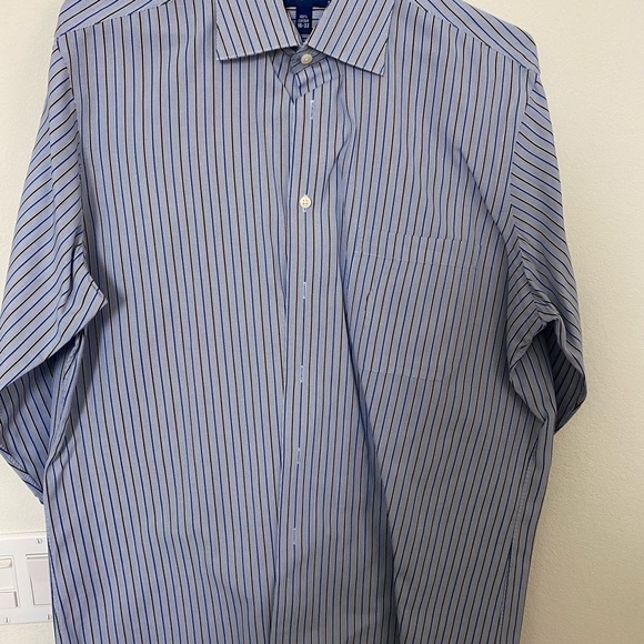 Men’s button down shirt - Picture 5 of 8